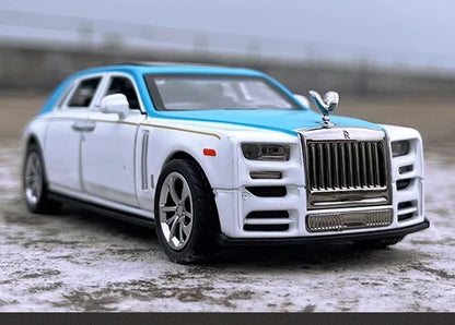 1:36 Rolls Royce Phantom