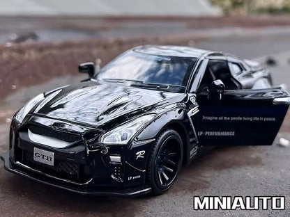 1:32 Nissan GTR Liberty Walk